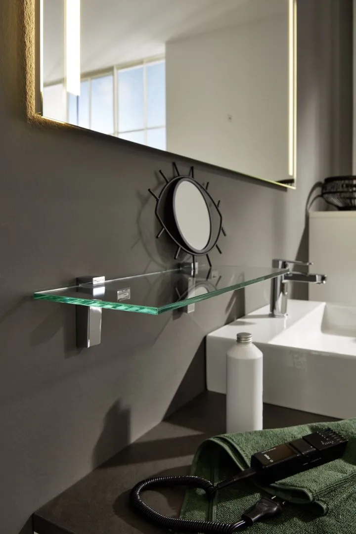 Alpha Lack — mobilier baie — poza 5