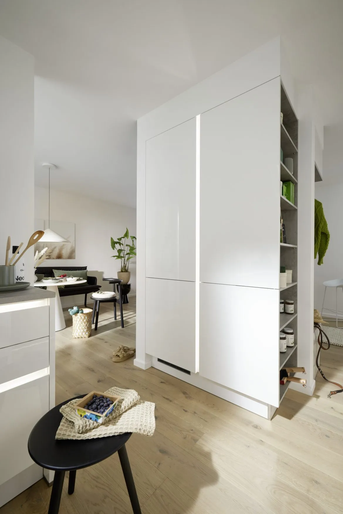 Lux — alpine white — poza 4